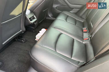 Седан Tesla Model 3 2020 в 
