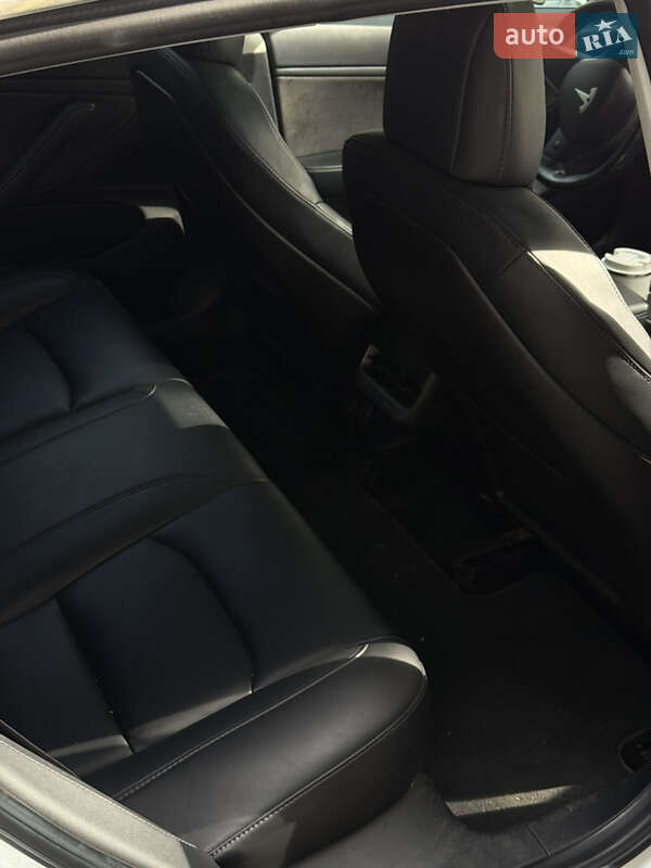 Седан Tesla Model 3 2018 в Днепре