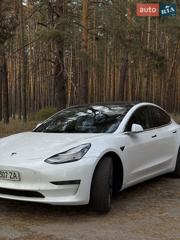 Седан Tesla Model 3 2018 в Днепре