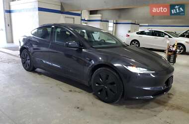 Tesla Model 3 2024