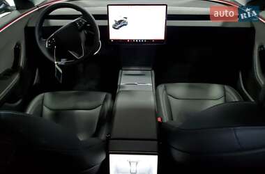 Седан Tesla Model 3 2024 в 