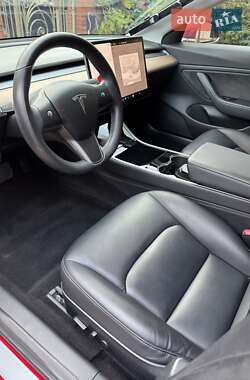 Седан Tesla Model 3 2018 в 
