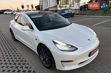 Седан Tesla Model 3 2020 в 