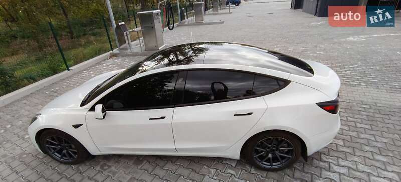 Седан Tesla Model 3 2020 в Кривому Розі