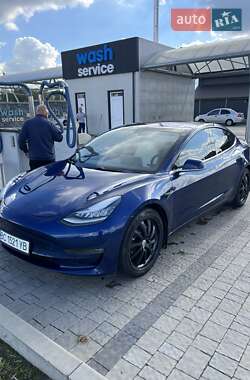 Седан Tesla Model 3 2018 в Буске
