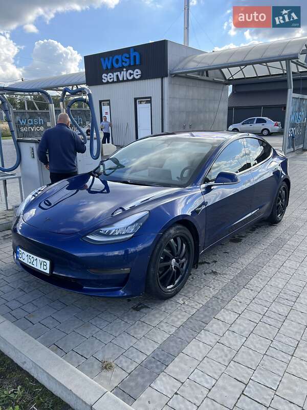 Седан Tesla Model 3 2018 в 