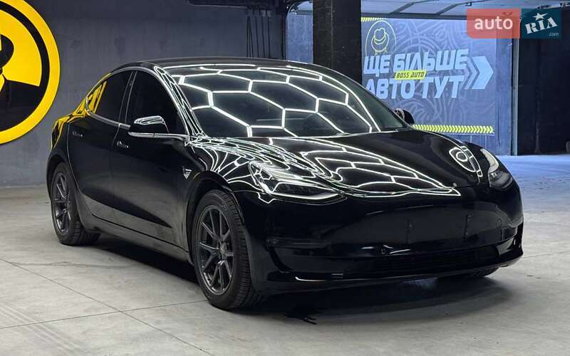 Tesla Model 3 2019