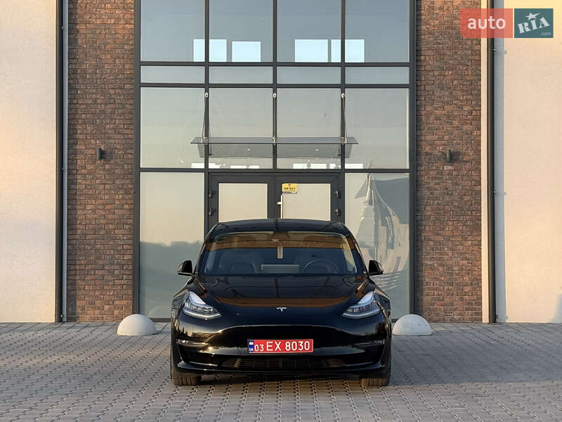 Седан Tesla Model 3 2019 в Тернополі фото 28 Седан Tesla Model 3 2019 в Тернополі