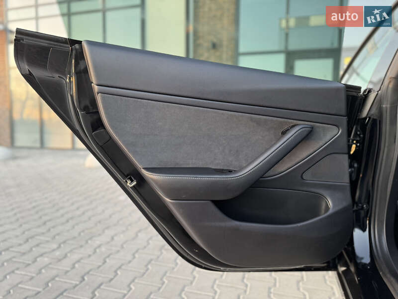 Седан Tesla Model 3 2019 в Тернополі фото 63 Седан Tesla Model 3 2019 в Тернополі