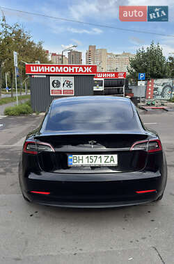 Седан Tesla Model 3 2018 в 