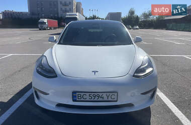 Седан Tesla Model 3 2019 в 