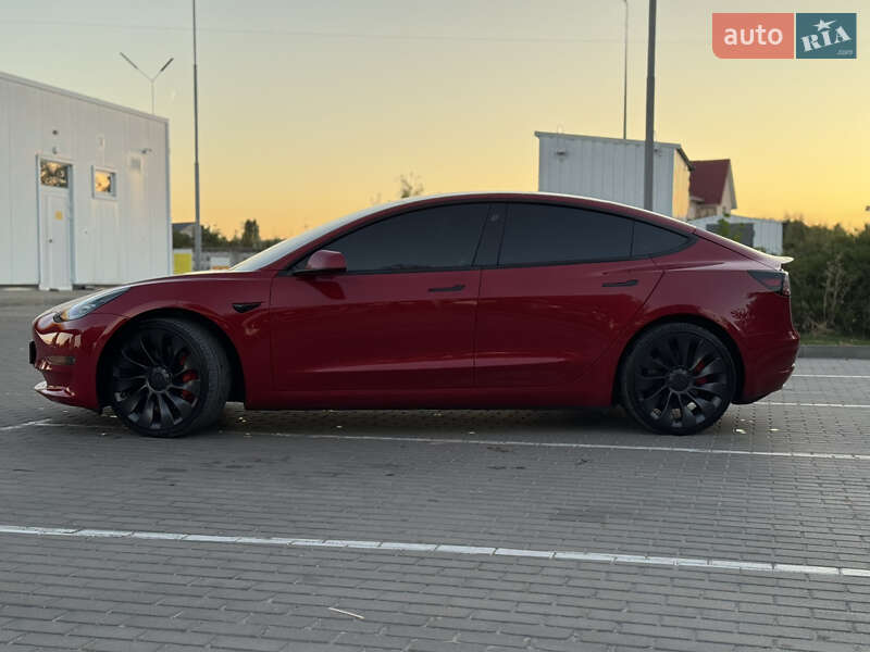 Седан Tesla Model 3 2022 в Вінниці