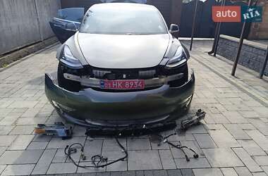 Седан Tesla Model 3 2018 в Луцке