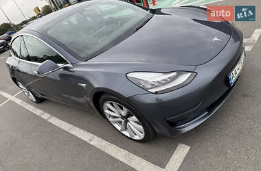 Седан Tesla Model 3 2020 в 