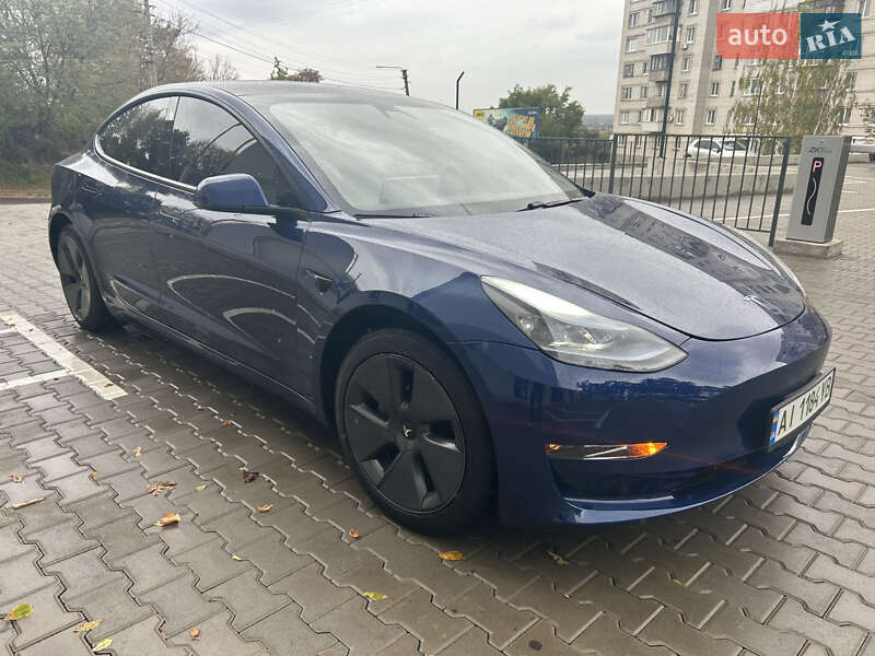 Седан Tesla Model 3 2021 в Фастові