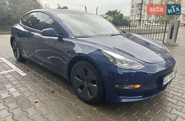 Седан Tesla Model 3 2021 в 