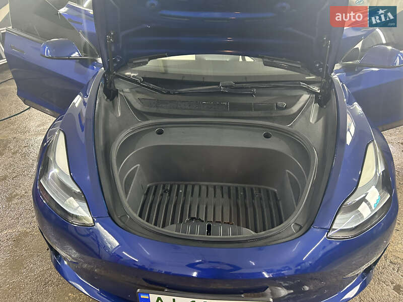 Седан Tesla Model 3 2021 в Фастові