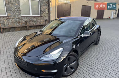 Седан Tesla Model 3 2019 в 