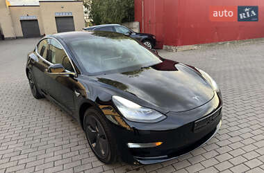 Седан Tesla Model 3 2019 в 
