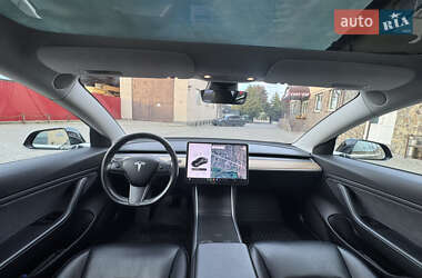 Седан Tesla Model 3 2019 в 