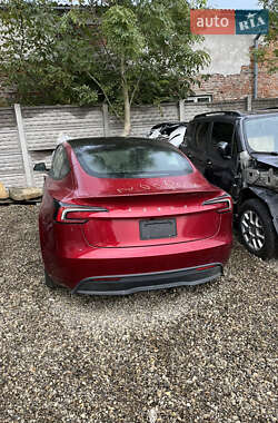 Седан Tesla Model 3 2025 в Львові