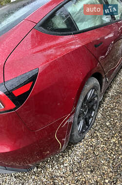 Седан Tesla Model 3 2025 в 