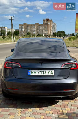 Седан Tesla Model 3 2019 в 