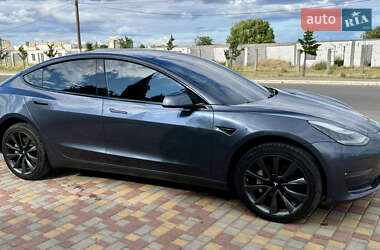 Седан Tesla Model 3 2019 в 