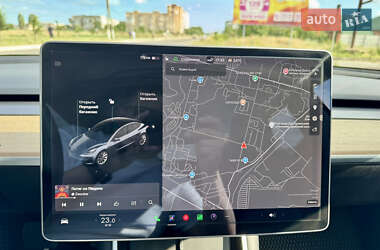 Седан Tesla Model 3 2019 в 