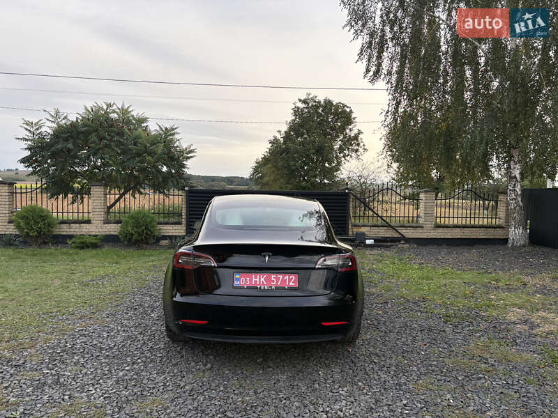 Седан Tesla Model 3 2018 в Луцьку