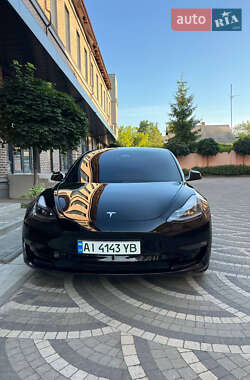 Седан Tesla Model 3 2021 в 