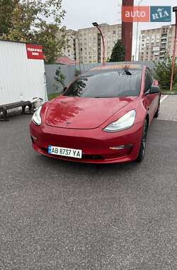 Седан Tesla Model 3 2018 в Виннице