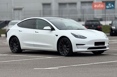Седан Tesla Model 3 2021 в Ровно