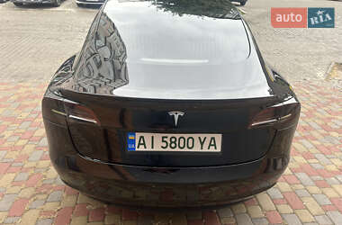 Седан Tesla Model 3 2022 в 