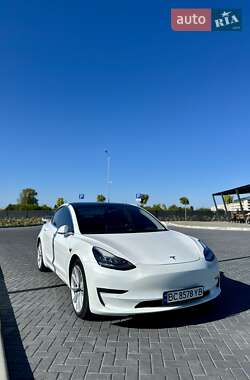 Седан Tesla Model 3 2020 в 