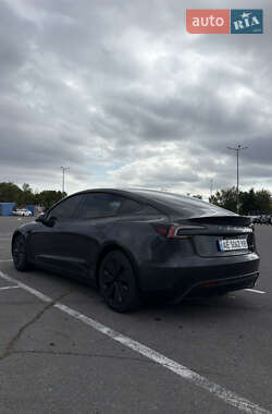 Седан Tesla Model 3 2024 в 