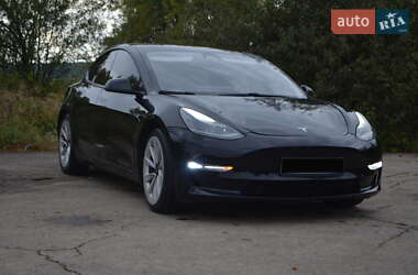 Седан Tesla Model 3 2021 в 