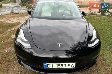 Седан Tesla Model 3 2020 в 