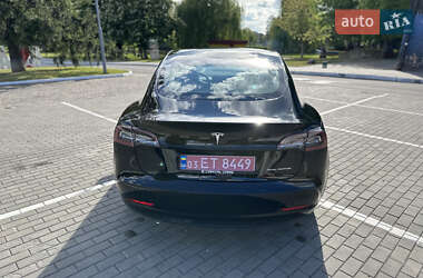 Седан Tesla Model 3 2022 в Луцьку