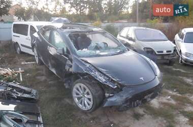 Седан Tesla Model 3 2023 в Звенигородке