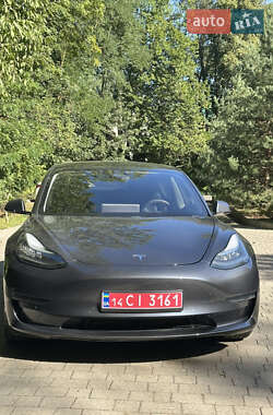 Седан Tesla Model 3 2020 в 