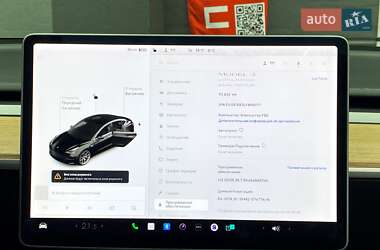 Седан Tesla Model 3 2020 в 