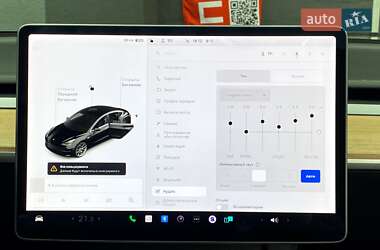 Седан Tesla Model 3 2020 в 