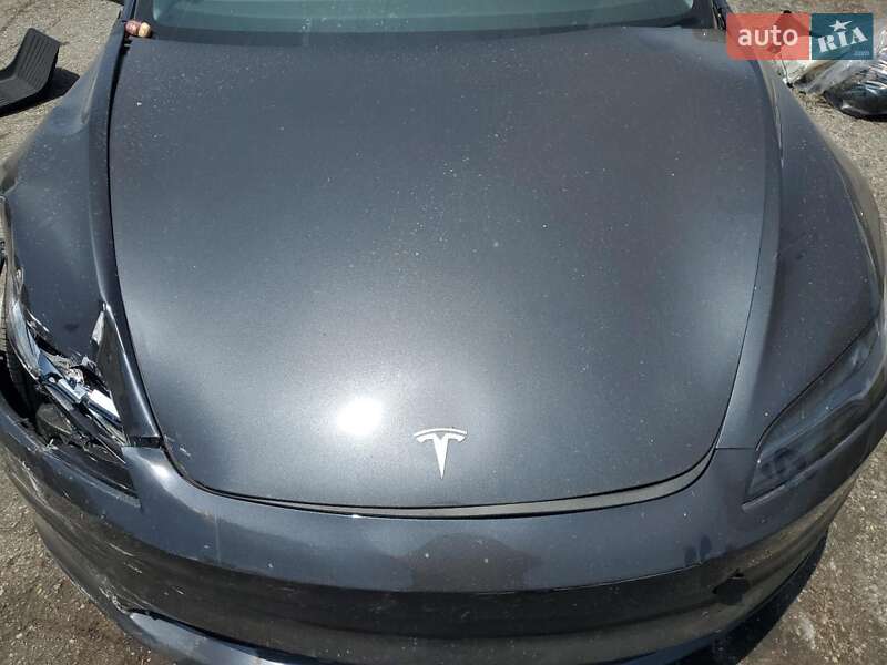 Седан Tesla Model 3 2025 в Києві
