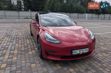 Седан Tesla Model 3 2019 в 
