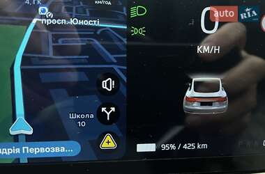 Седан Tesla Model 3 2019 в 
