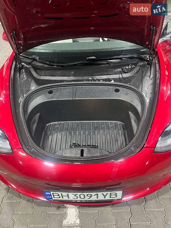 Седан Tesla Model 3 2020 в Одессе