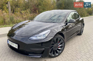Седан Tesla Model 3 2021 в 