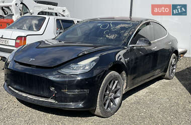 Седан Tesla Model 3 2018 в Луцке