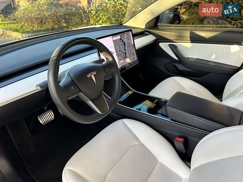 Седан Tesla Model 3 2019 в Білій Церкві